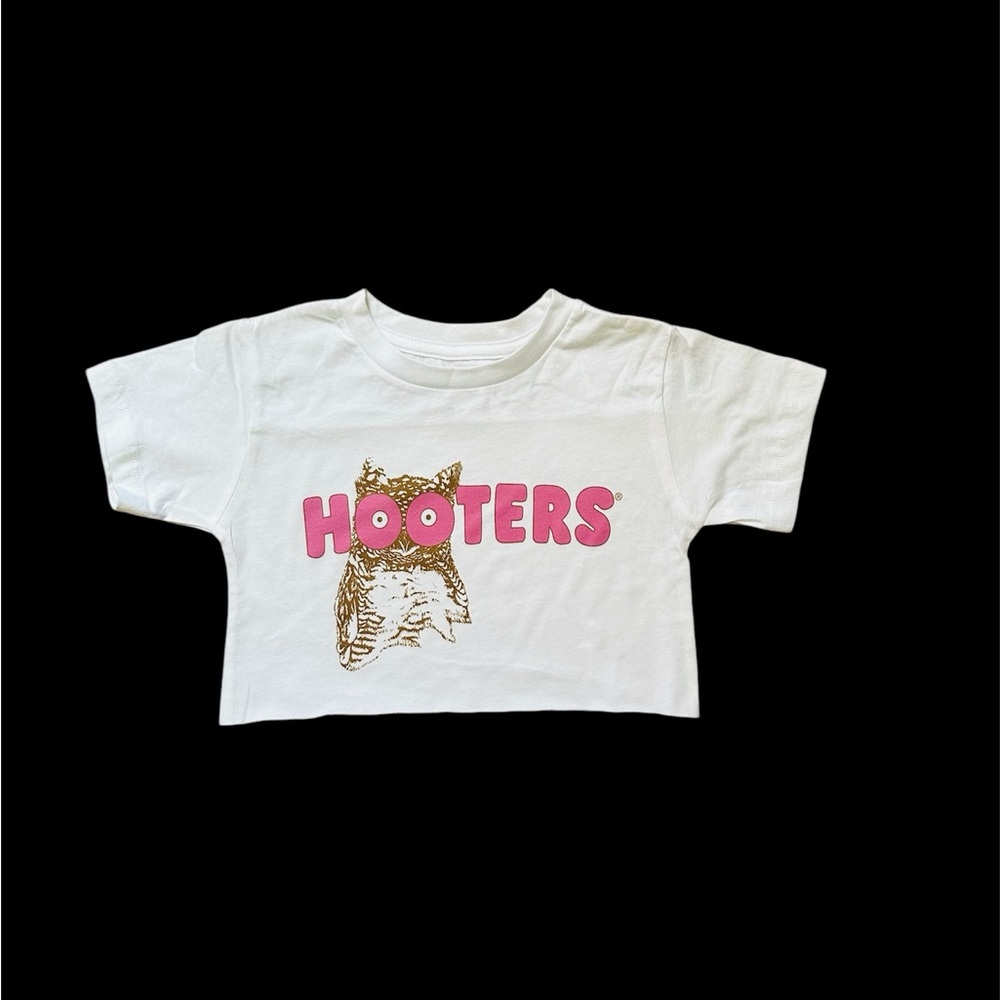 Hooters White and Pink Graphic crop top T-Shirt
